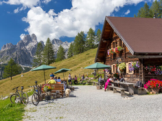 Wallehenhütte auf der Sulzenalm