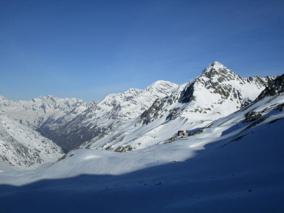 die Siegerlandhütte von der Windachscharte