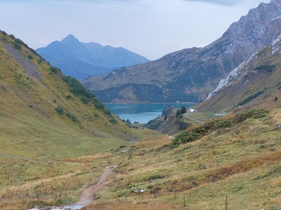 Blick vom Stierlochjoch zum Spullersee