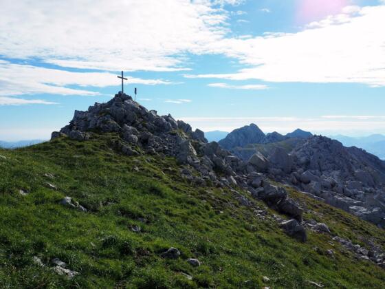 Kreuz 2.174m in Sicht