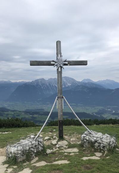 Schlenken Gipfelkreuz