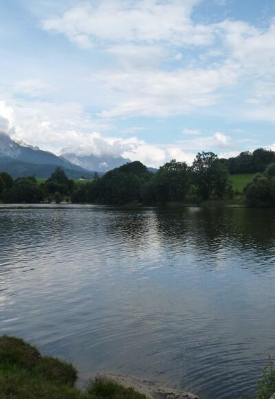 Der Ritzensee mit dem Steinernen Meer im Hintergrund