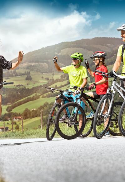 Tauernradweg Begegnung mit Bauer