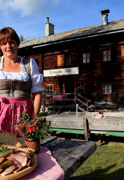Jause auf der Filzmoosalm