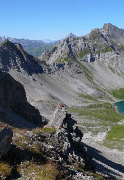 Vom Hinterseejöchl der Blick zum Hintersee; in Bildmitte die Kridlonscharte
