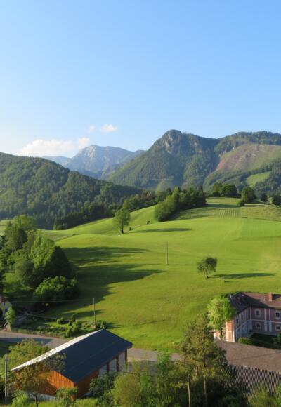 Blick vom Gasthof Federlehner nach Süden in die Oberösterr. Voralpen