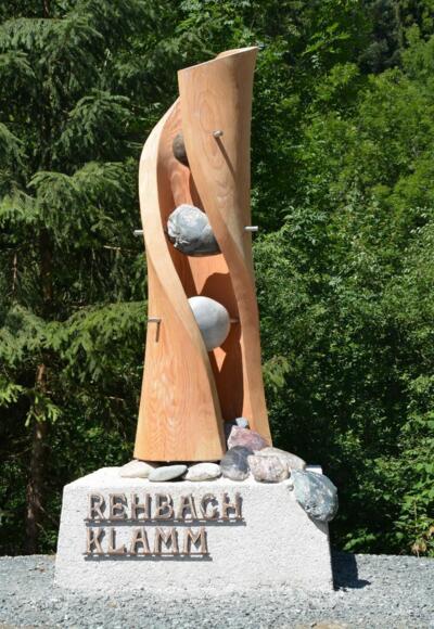 Scheffau_Rehbachklamm_Statue_Wilder Kaiser