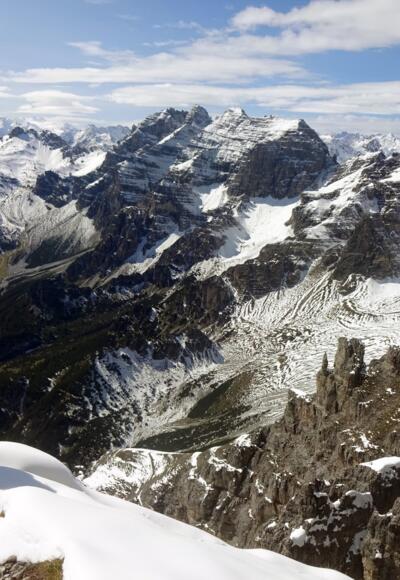 Hier geht es nun steil hinauf zum Gipfel