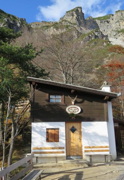 Die Buchtaler Hütte auf 1240 m ist privat und bietet keinen Ausschank - aber ...