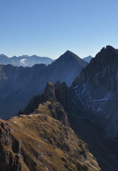 Blick nach Osten auf die Freiungspitzen und dahinter den großen Solstein