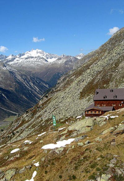 Warnsdorfer Hütte - (2.324 m) gemütliche Einkehrmöglichkeit