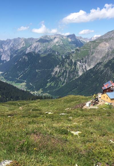Kaltenberghütte mit neuem Nebengebäude