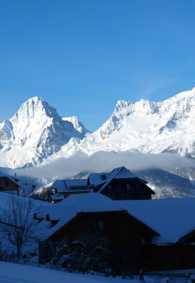 Spitzmauer und Priel beim Pistenanstieg (950m).