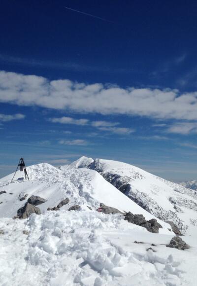 Schermberg Giipfel. Im Hintergrund der Große Priel