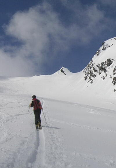 links hinten der Gipfel, Bachfallenkopf rechts