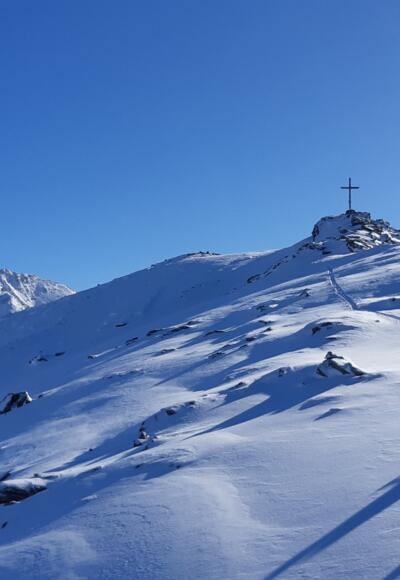 Der Schaflegerkogel (2405 m) in greifbarer Nähe.