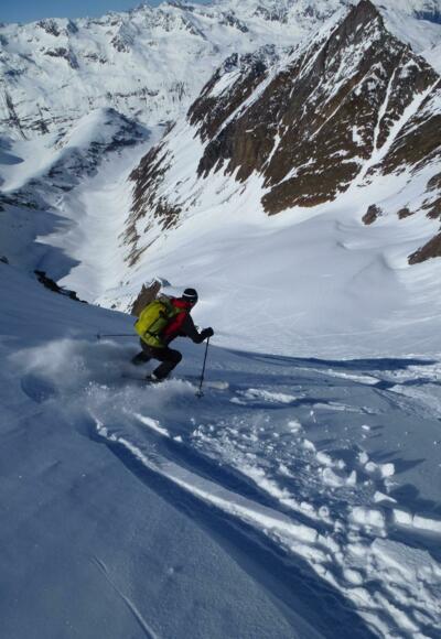 Einfahrt in die bis zu 45° steile Nordflanke