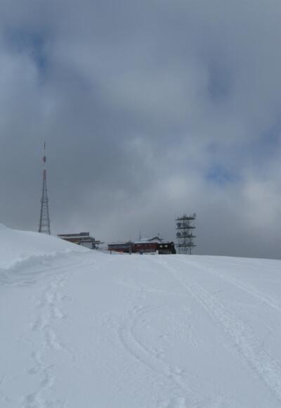 Der Gipfel des Krahberg, der auch gleichzeitig die Bergststion des Liftes der Venetbahn ist.