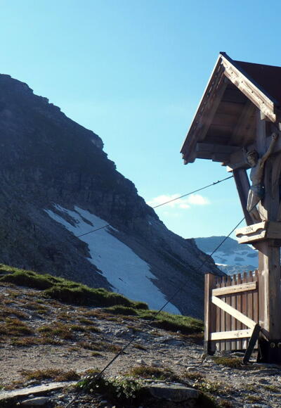 Marterl 2520m mit Tauernkogel SO-Grat