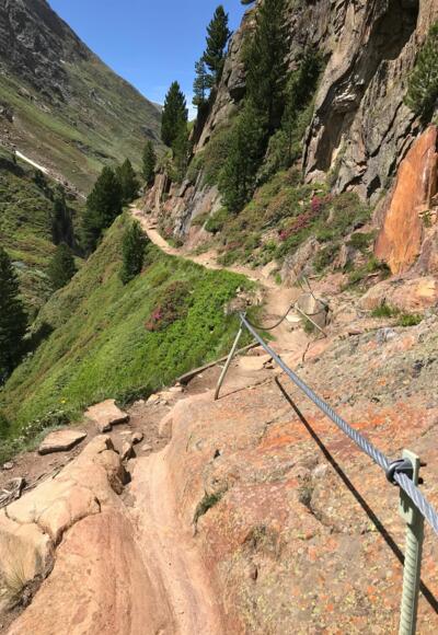 Seilversicherter Steig ins Rofental