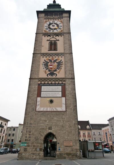 Der Ennser Stadtturm am Donausteig