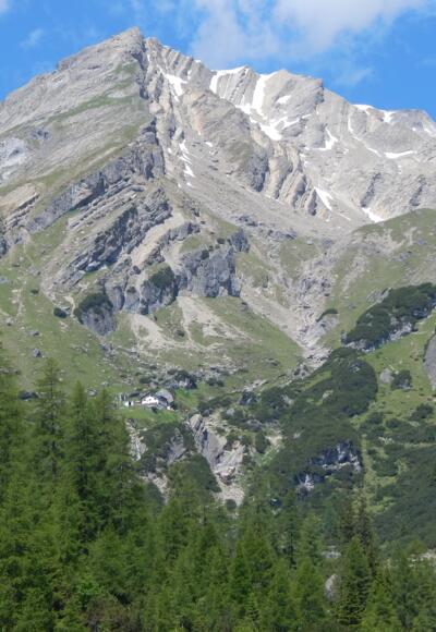 Blick zum Muttekopf und Muttekopfhütte