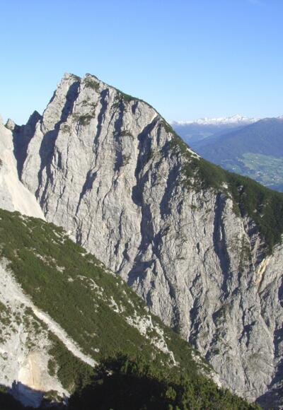 Hüttenspitz und Wechselscharte vom Steig zur Bettelwurfhütte aus gesehen.