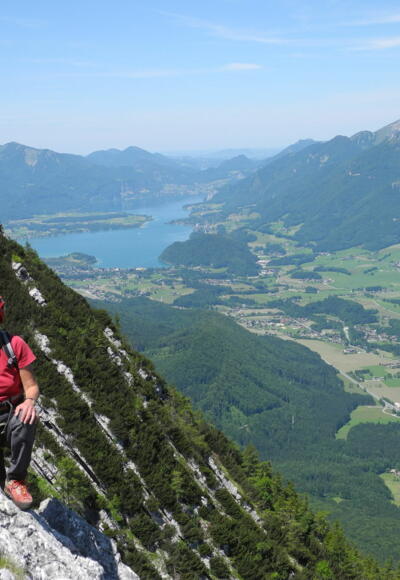 Tipp! Sich Zeit nehmen um die Aussicht - hier zum Wolfgangsee - zu genießen!