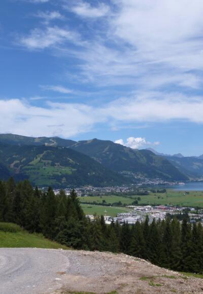 Der erste Seeblick am Beginn der Auffahrt zum Brucker Berg