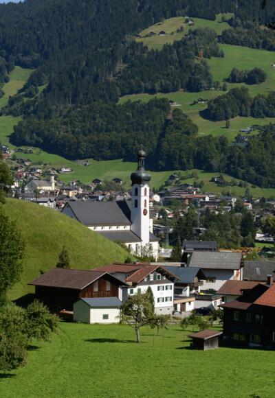 Blick von der Nira ins Ortszentrum von Tschagguns