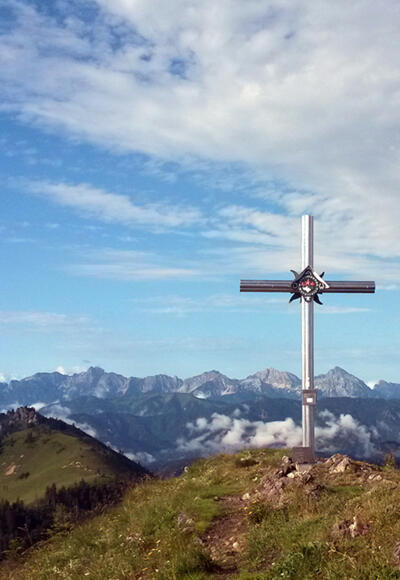 Gipfelkreuz am Almkogel © Zeiselberger