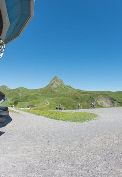 Bergstation Uga Express mit Damülser Mittagspitze