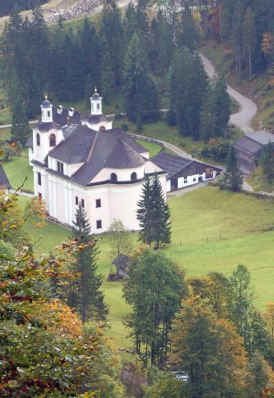 Blick zur Wallfahrtskirche