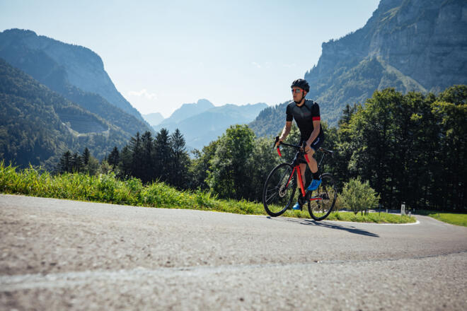 Rennradfahrer Richtung Schnepfegg