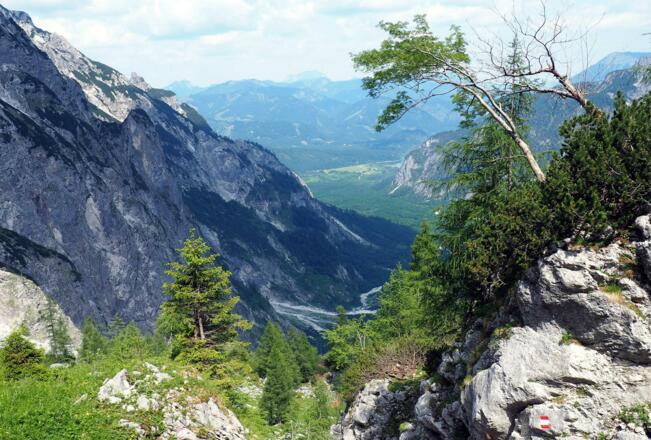 Talblick beim Abstieg um 1400m