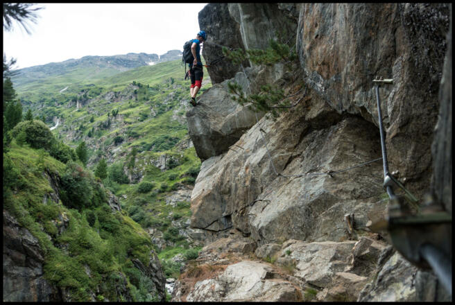 Bestens versichert im Klettersteig.