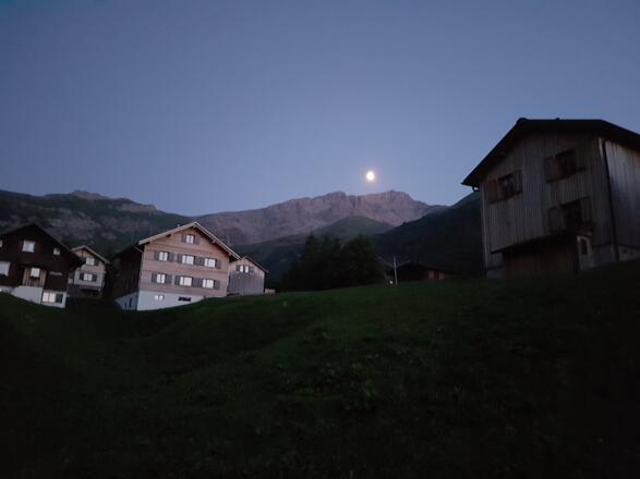 Mond über Malbun