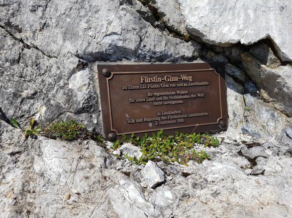 Fürstin-Gina-Weg