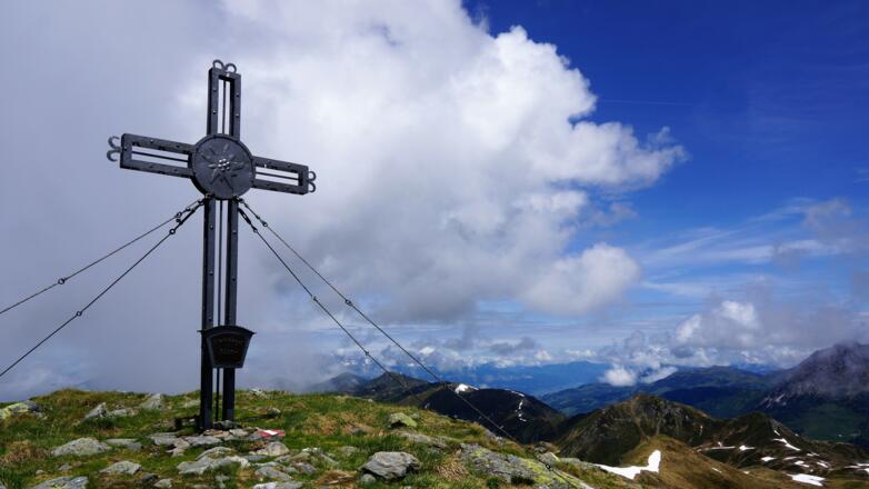 Der Gipfel des Steinkogels 