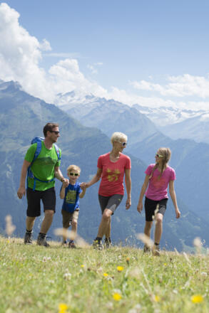 Familienwanderung zum Gipfel des Wildkogels