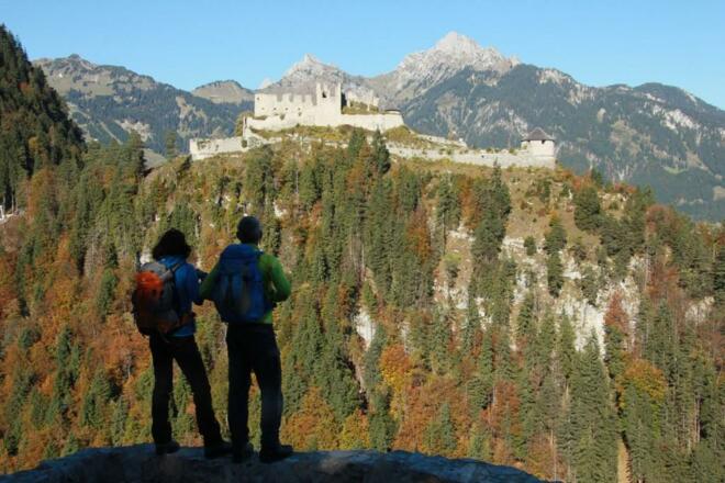 Blick auf die Ruine Ehrenberg