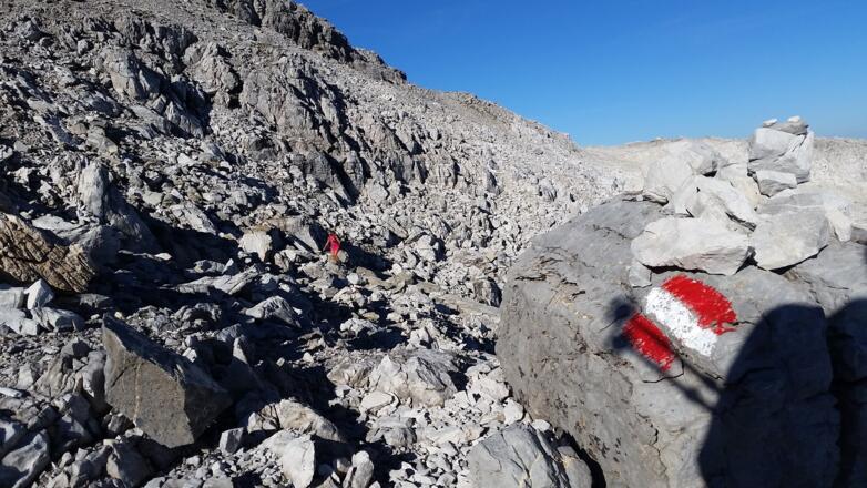 Weg führt auf der Rückseite aufs Mosermandl