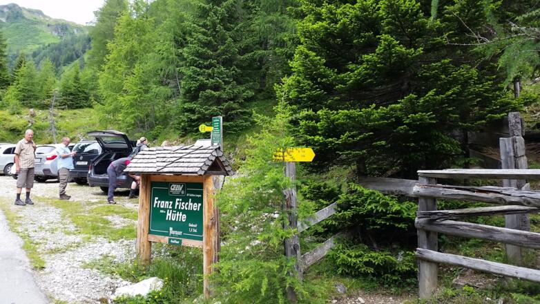 Parkplatz für den Aufstieg zur Franz Fischerhütte und Essersee