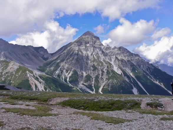 Blick hinüber zur Serles nach Norden