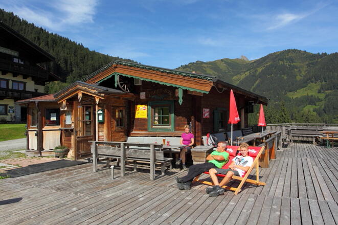 Alpentaverne - Zapfenbar