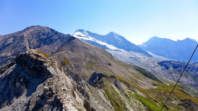 Am Gipfel der Schoberspitze angekommen - in diese Blickrichtung geht es weiter