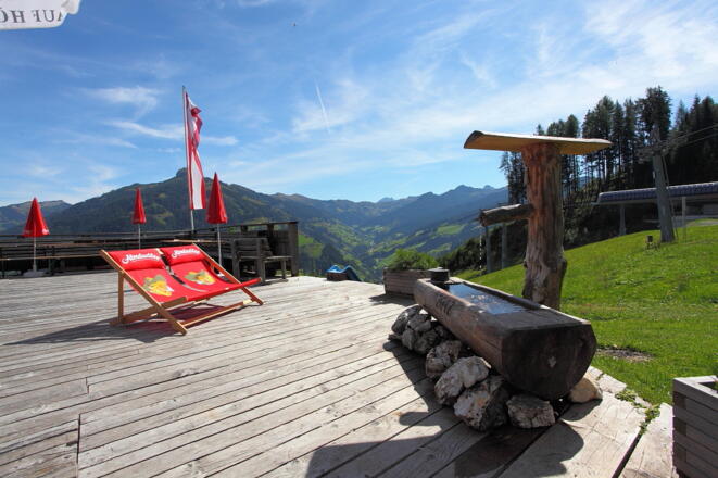 Alpentaverne - Zapfenbar