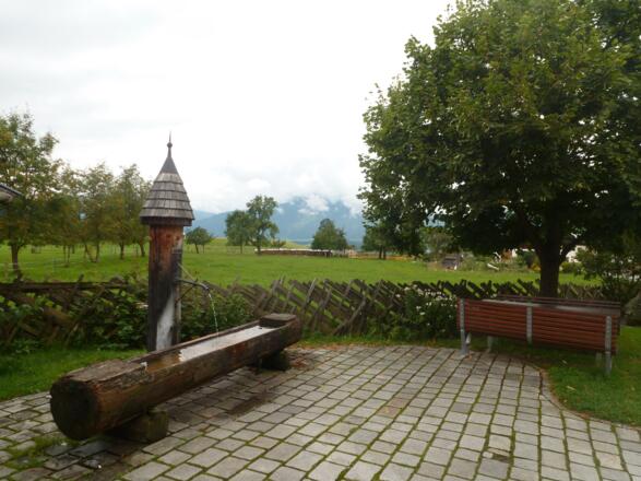 Jausenplatzerl in Almdorf