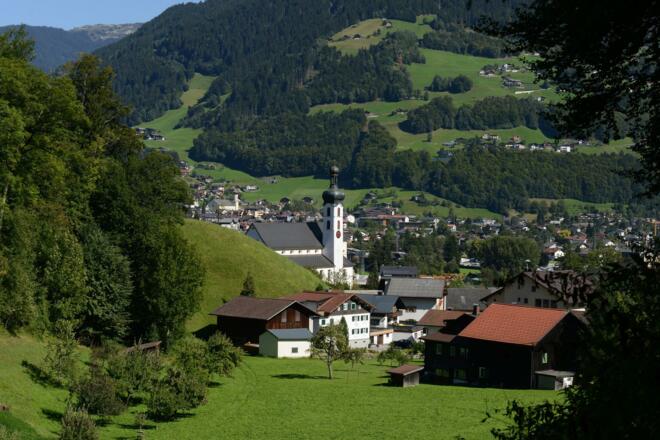 Ausblick von Nira ins Ortszentrum Tschagguns