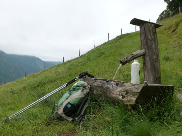 Brünnerl oberhalb des Berggasthauses Stabelberg - Erfrischungsgelegenheiten sind am Weg auf die Sausteige zahlreich.